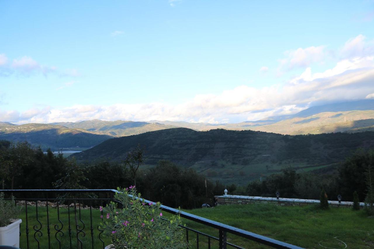 Gle-Alb Agrotourism Hotell Tepelene Exteriör bild