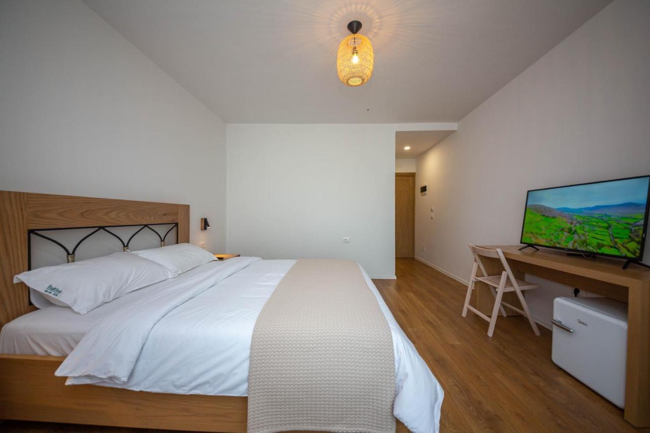 Gle-Alb Agrotourism Hotell Tepelene Exteriör bild