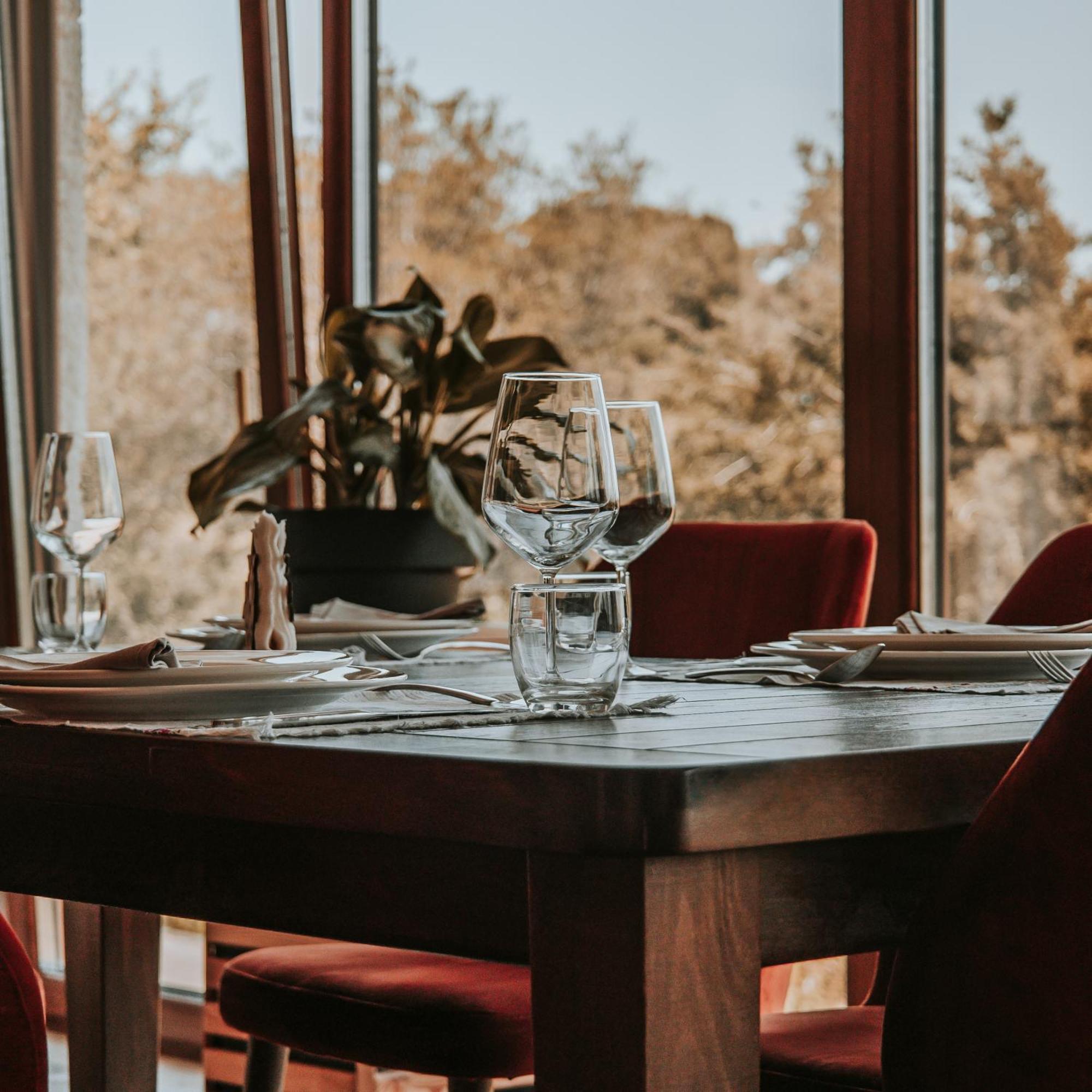 Gle-Alb Agrotourism Hotell Tepelene Exteriör bild
