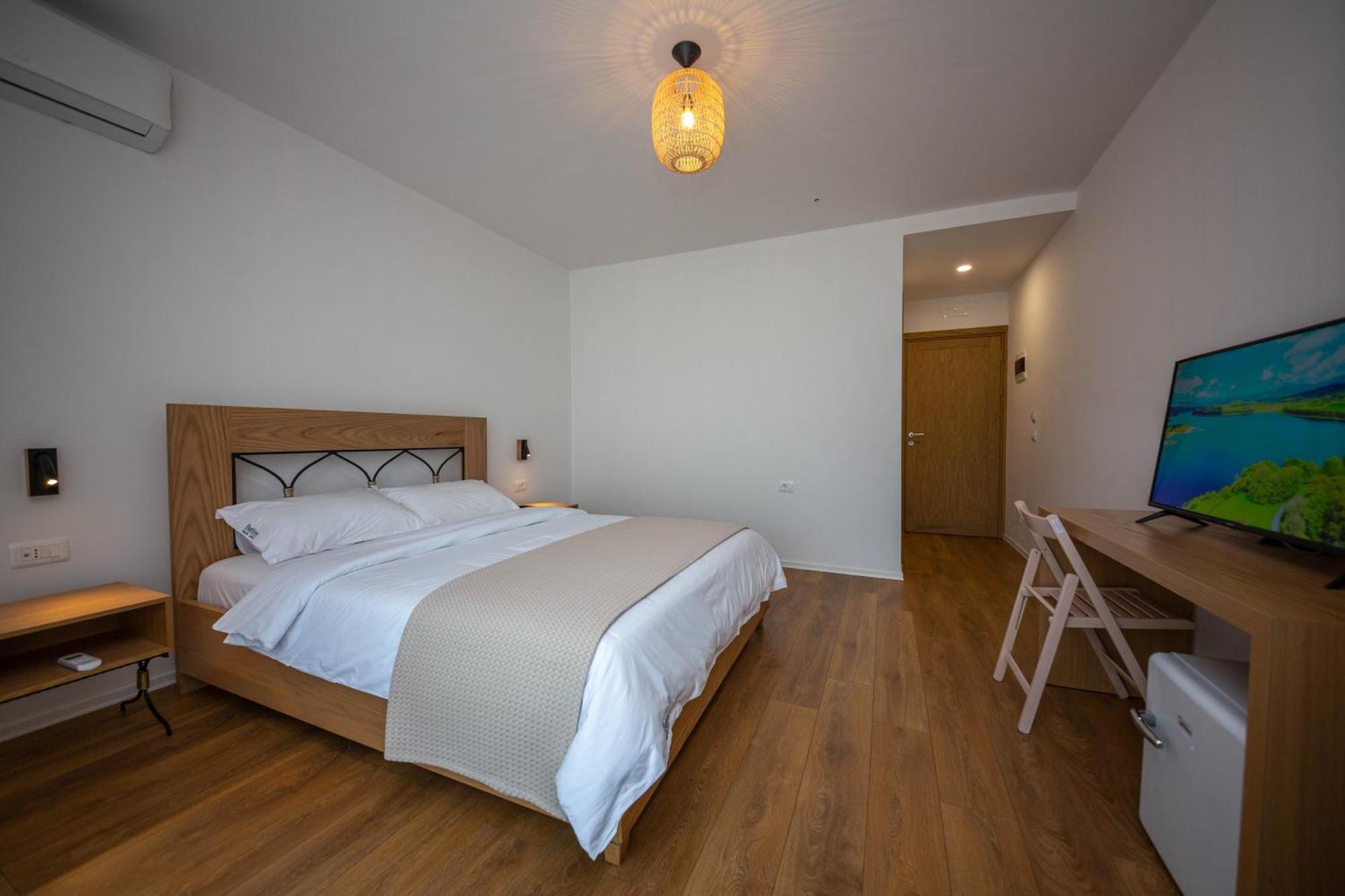 Gle-Alb Agrotourism Hotell Tepelene Rum bild