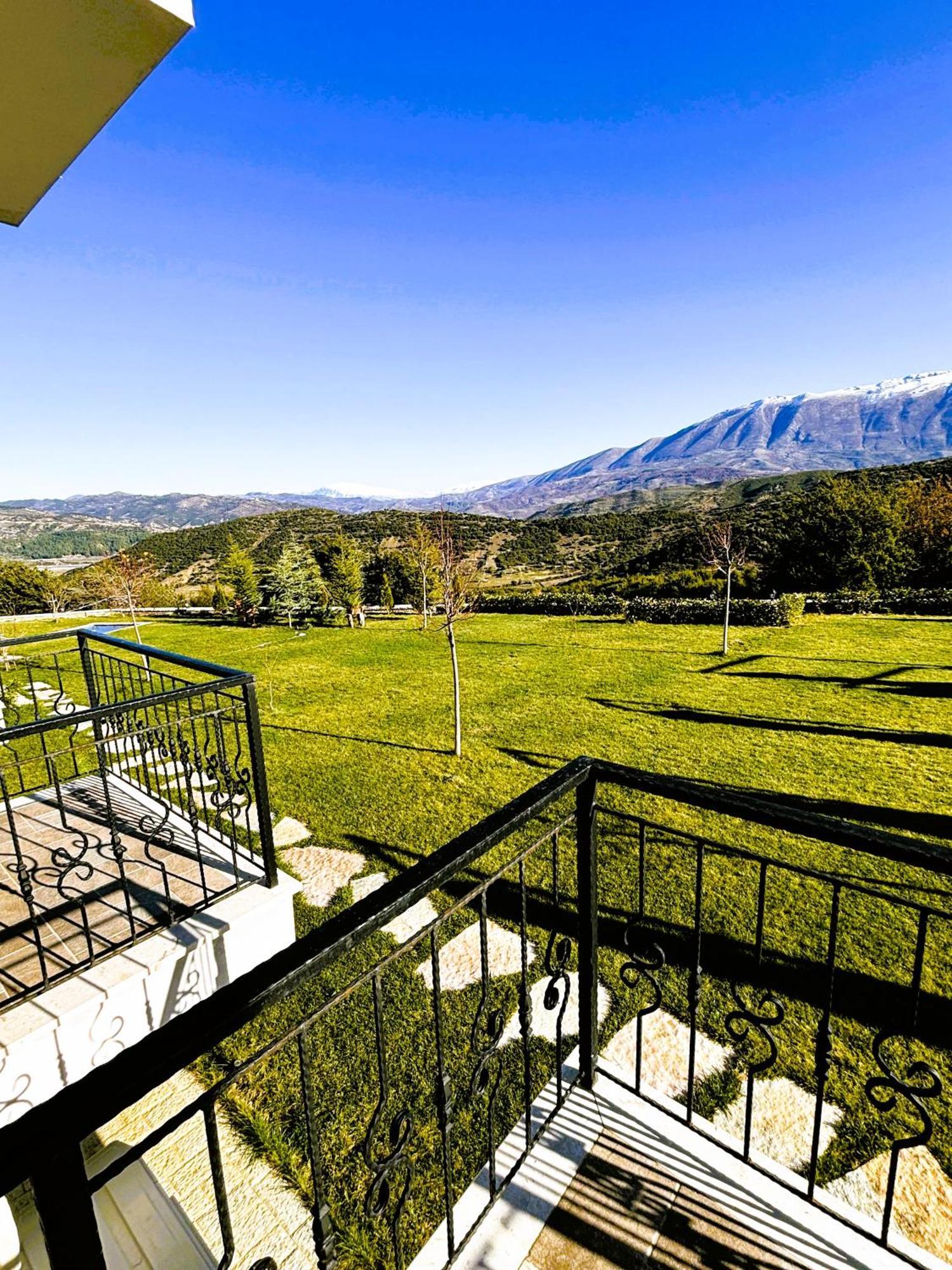 Gle-Alb Agrotourism Hotell Tepelene Exteriör bild