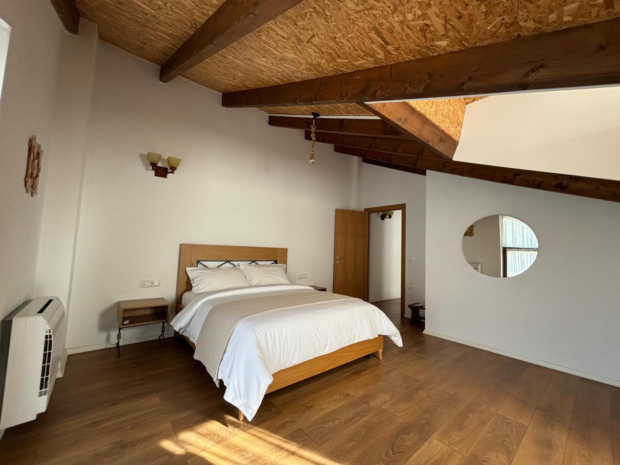 Gle-Alb Agrotourism Hotell Tepelene Exteriör bild