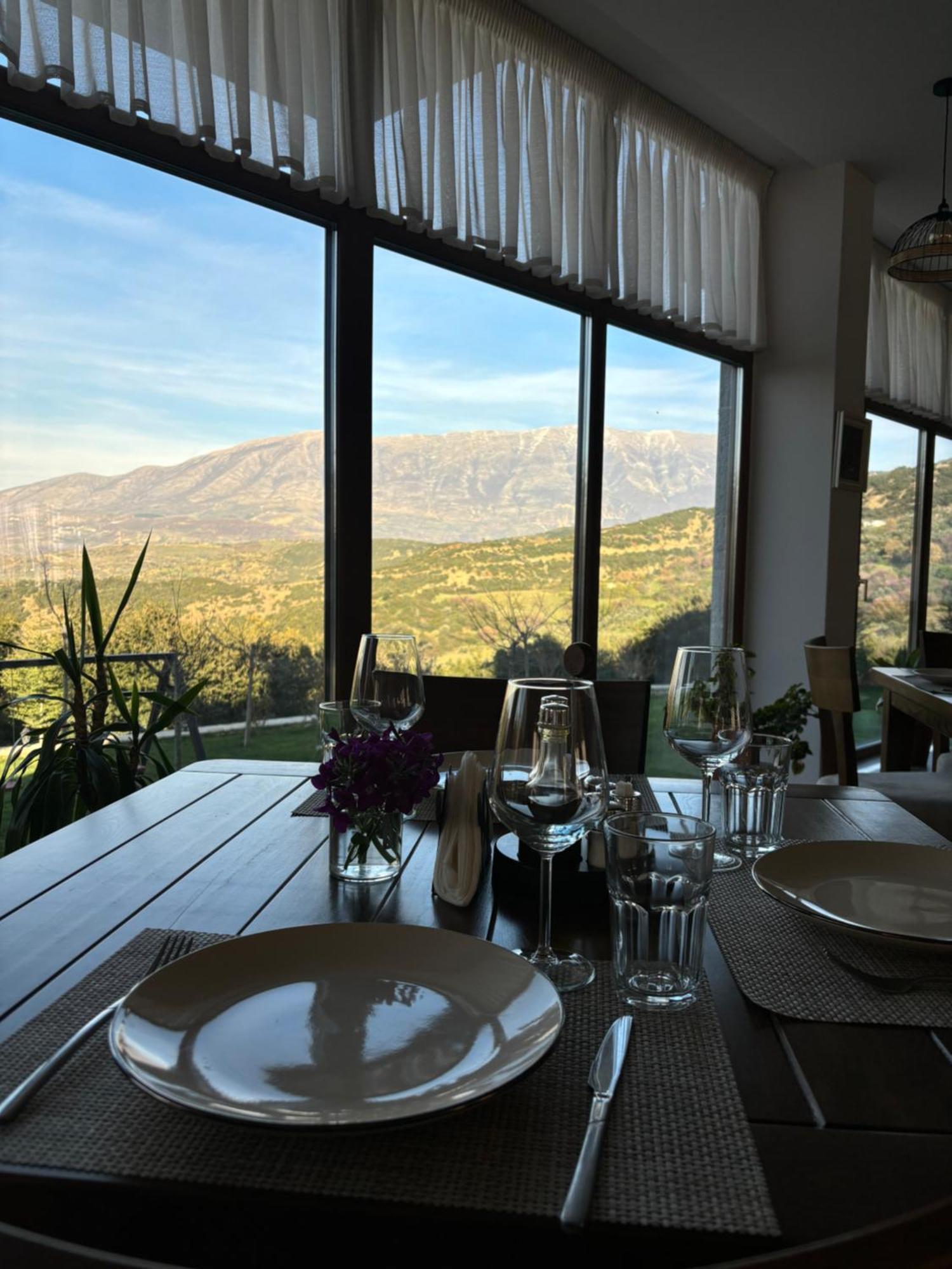 Gle-Alb Agrotourism Hotell Tepelene Exteriör bild