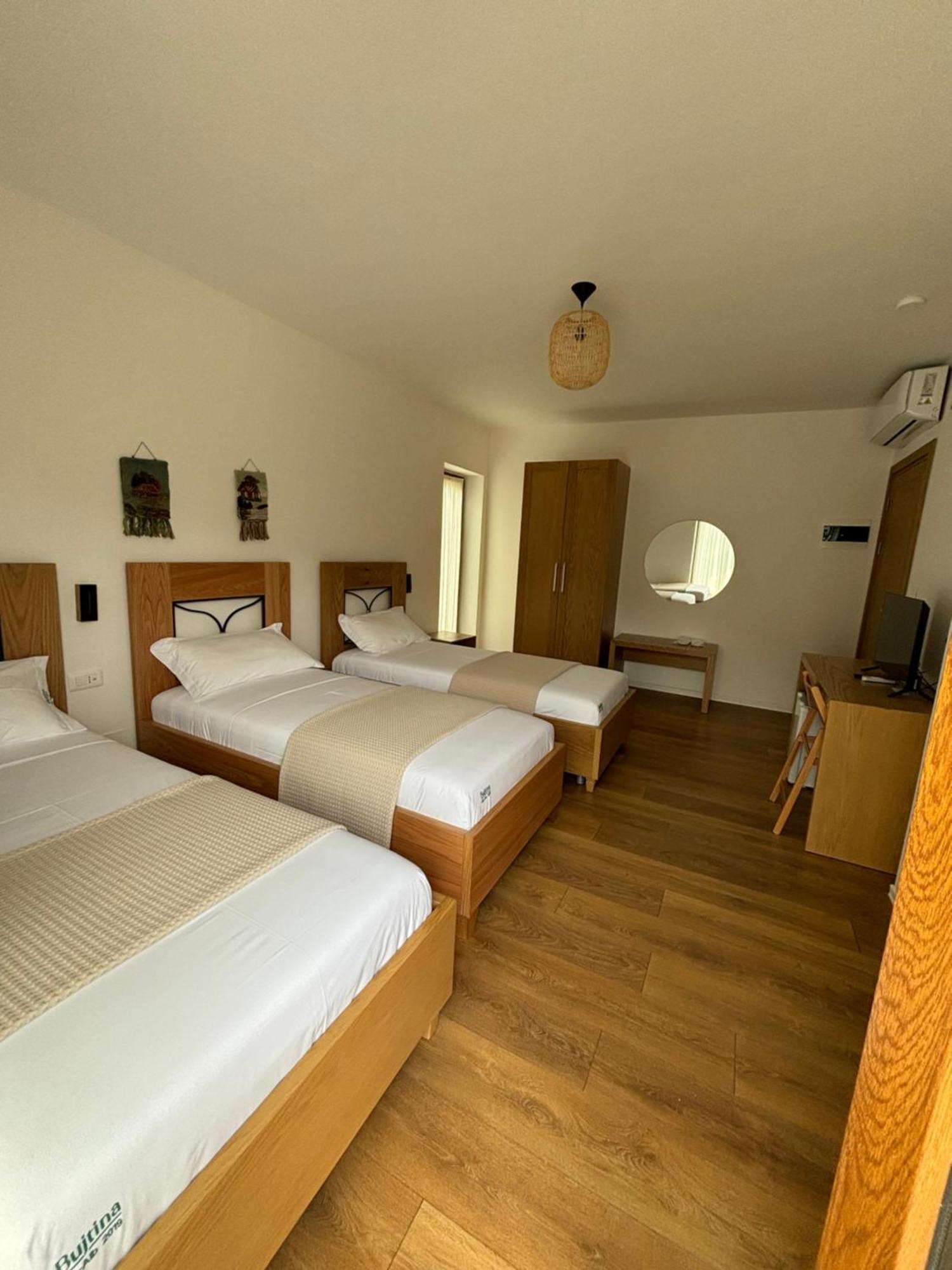 Gle-Alb Agrotourism Hotell Tepelene Exteriör bild